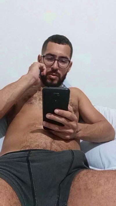 HShotsmilegyn live from Brazil