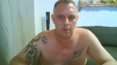 Hornysexy79 live from Belgium