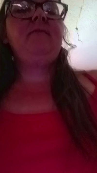 Hornyslut666 live from United States