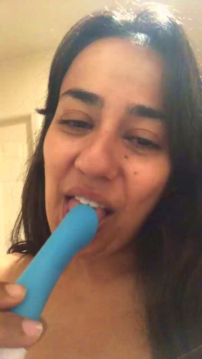 Hotpinkangel live from United States