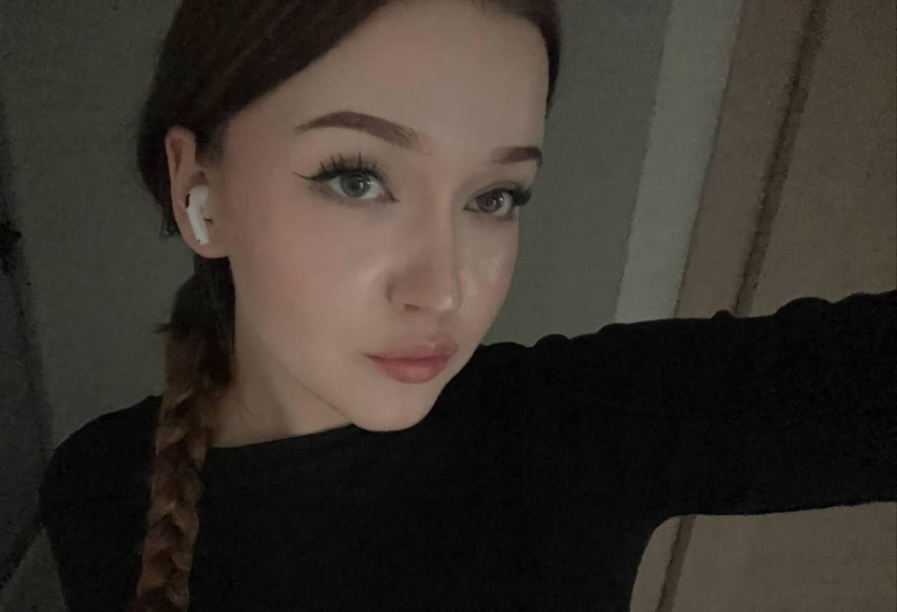 JanelleOtsman live from France