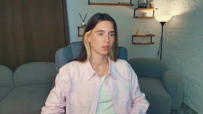 JayneFurness live from United Kingdom
