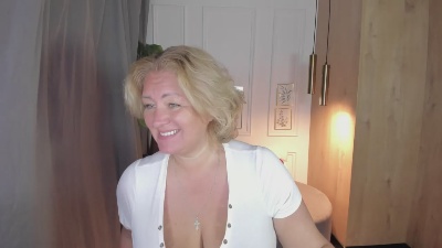 JenniferLight live from Estonia
