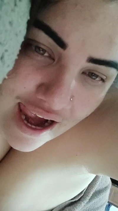 Jessicabope live from Brazil