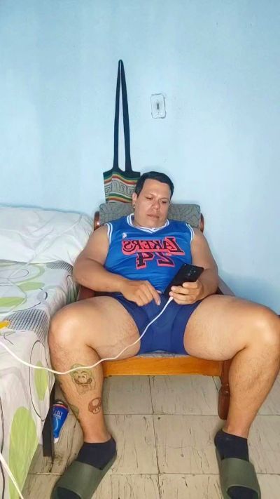 Johnkln live from Colombia
