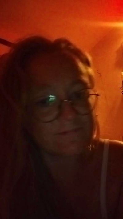 Karma_kastle21 live from United States