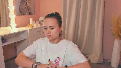 KelleeWitschi live from Poland