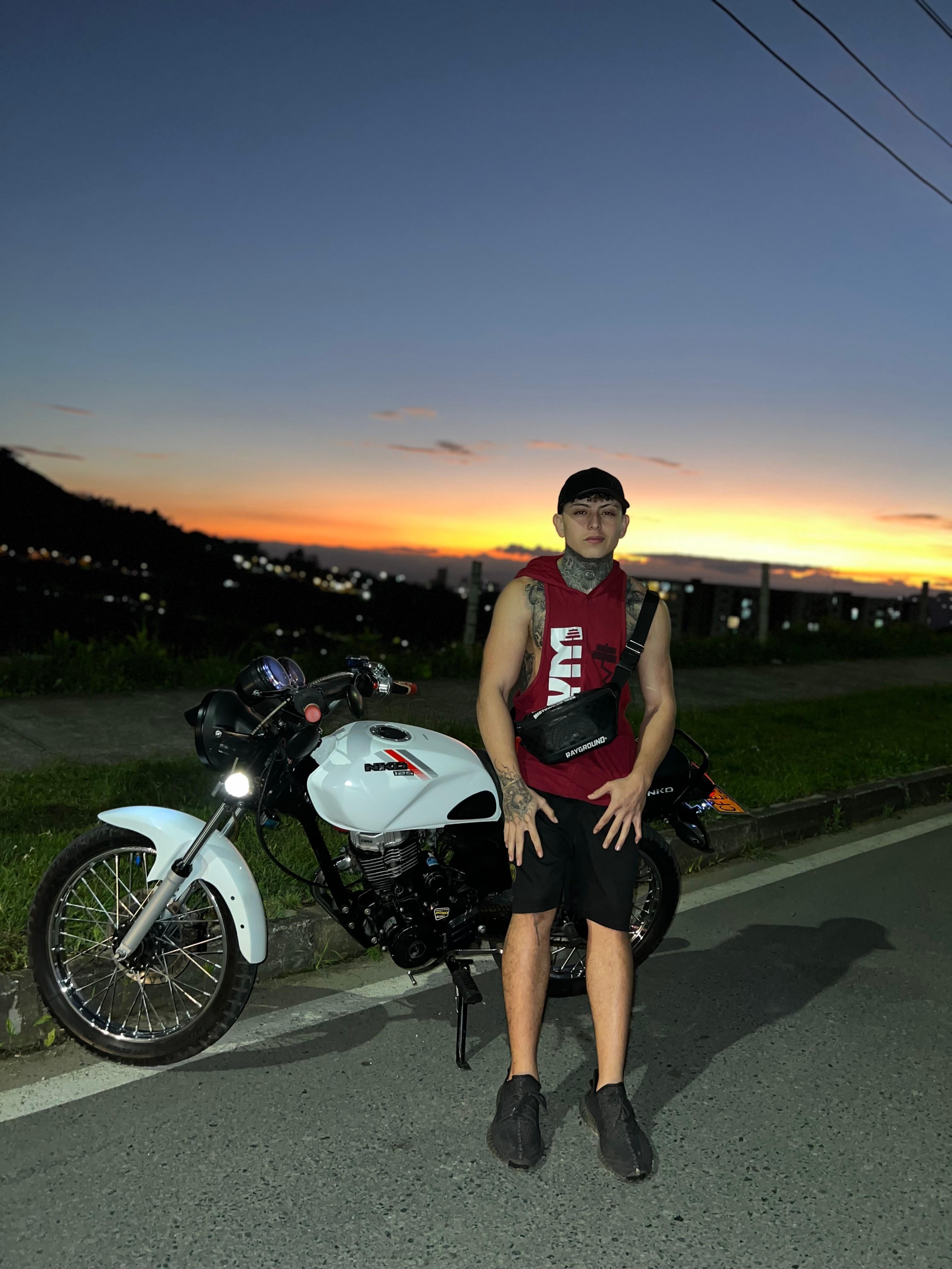 Kevin_Sanchez live from Colombia