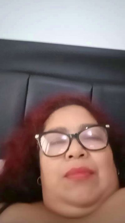 Ladytropical1 live from Spain