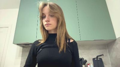LaurynOrsak live from United States