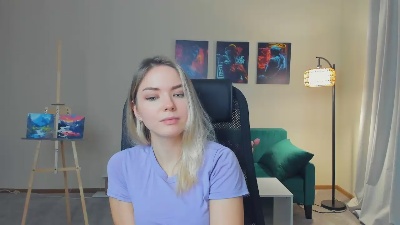 LeesaPelyo live from United States