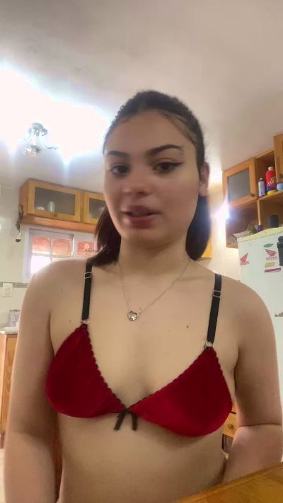 Lindabebe7 live from Argentina