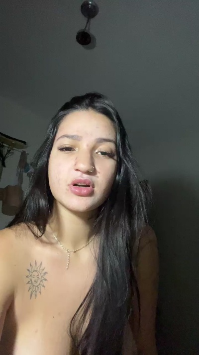 Littleanadear live from Brazil