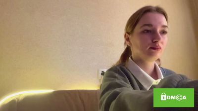 LoraFlemm live from United States