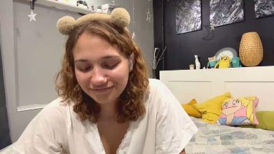 MapleQuirin live from United States
