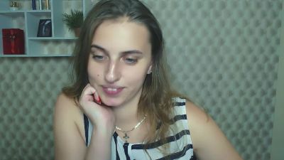MariaSmilee_ live from United States