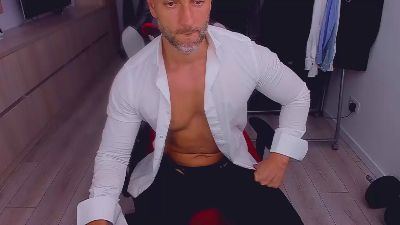 MarisMuscle live from United Kingdom