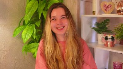 MaryleeElmblad live from France