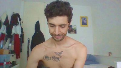 Matty_kk_ live from Italy