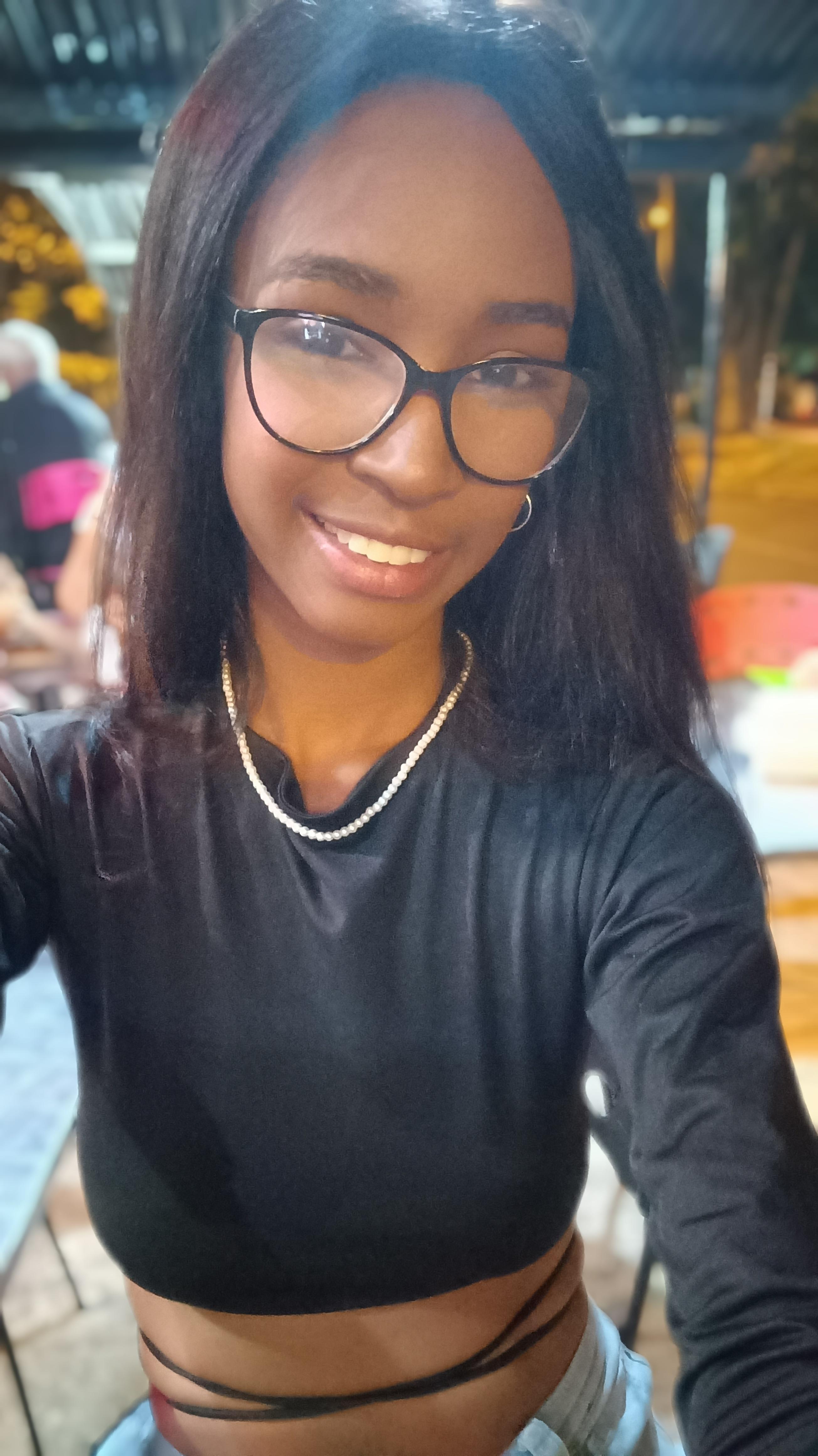 MissyAbby live from Colombia