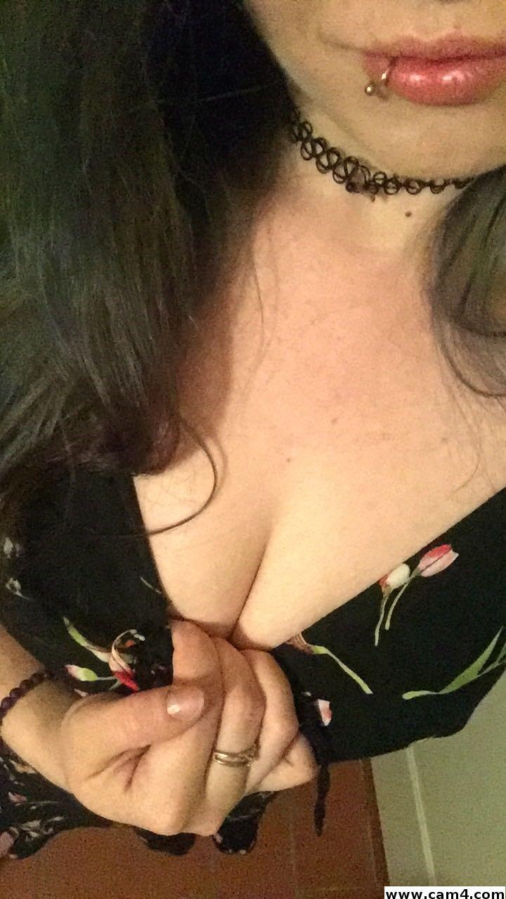 MistyRedhead live from Italy