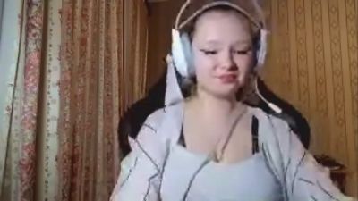 MozellaKlyn live from Netherlands