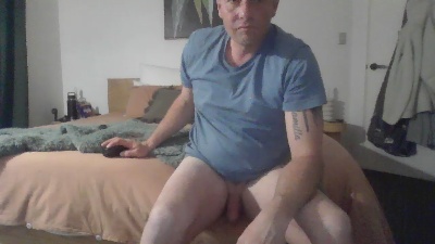MrIsolated live from Australia