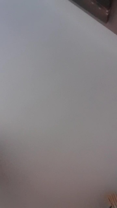 Naughtyvanis93 live from United Kingdom