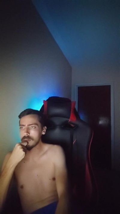 NealCaffrey007 live from Romania