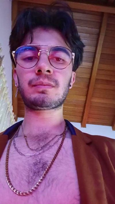 Nerd_perverse live from Colombia
