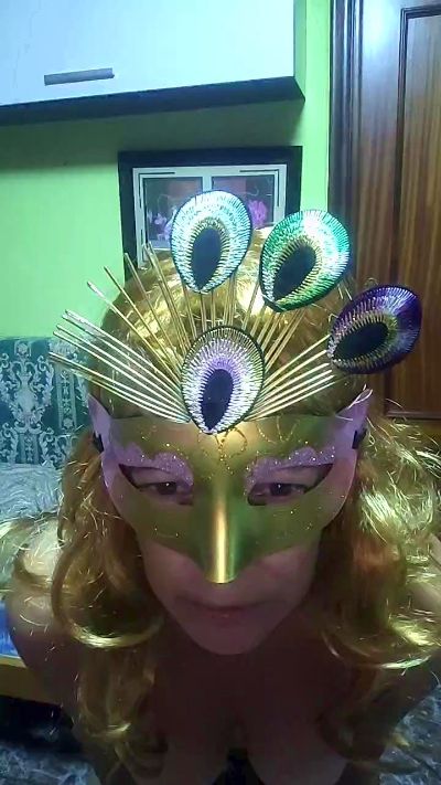 Nhelytraviesos live from Spain