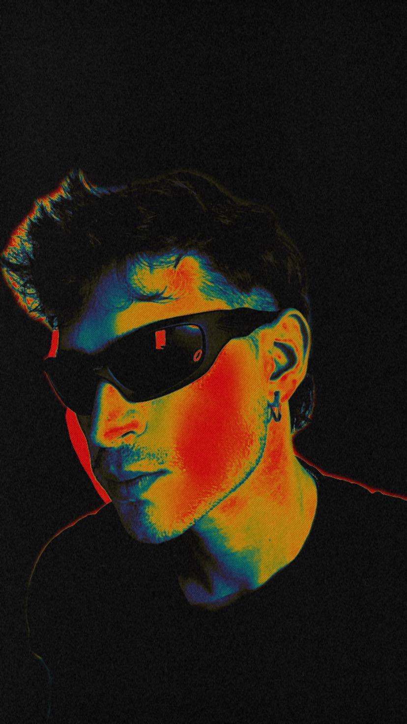 Nickyyy__ live from Colombia