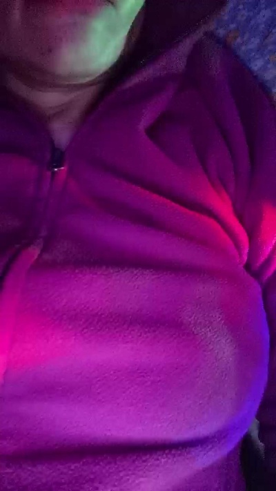Nivea_82 live from Spain