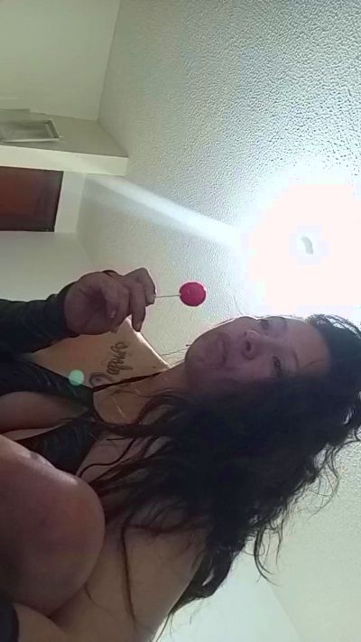 Pamela_69x live from United States