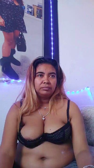 PrettyFanou live from Madagascar