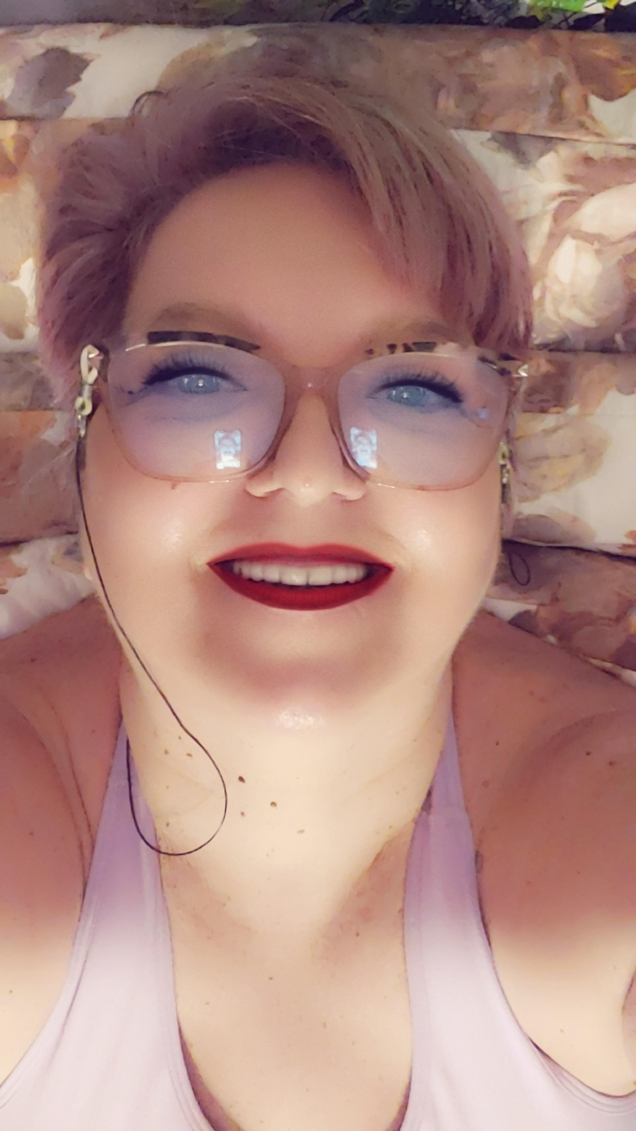 QueenPammy live from United Kingdom