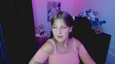 SaraMayere live from United States