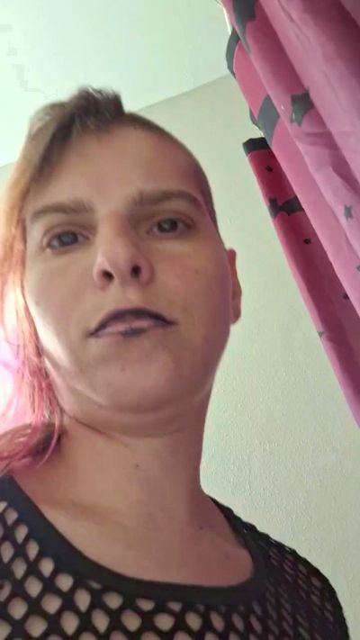 SarahBouclair live from United States