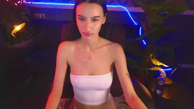Snow_WhiteeeX live from Ukraine