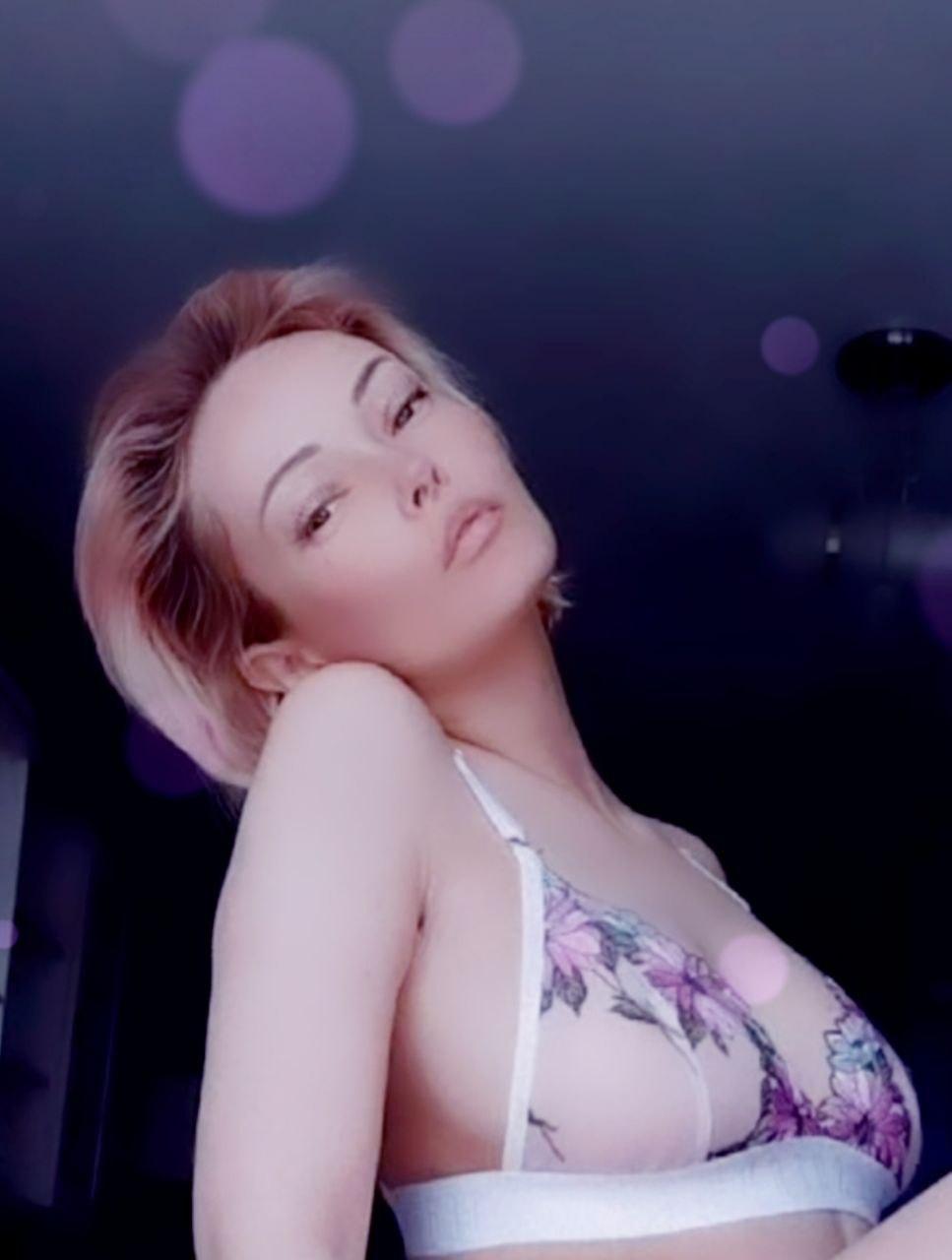 Sophie__Crush live from Ukraine