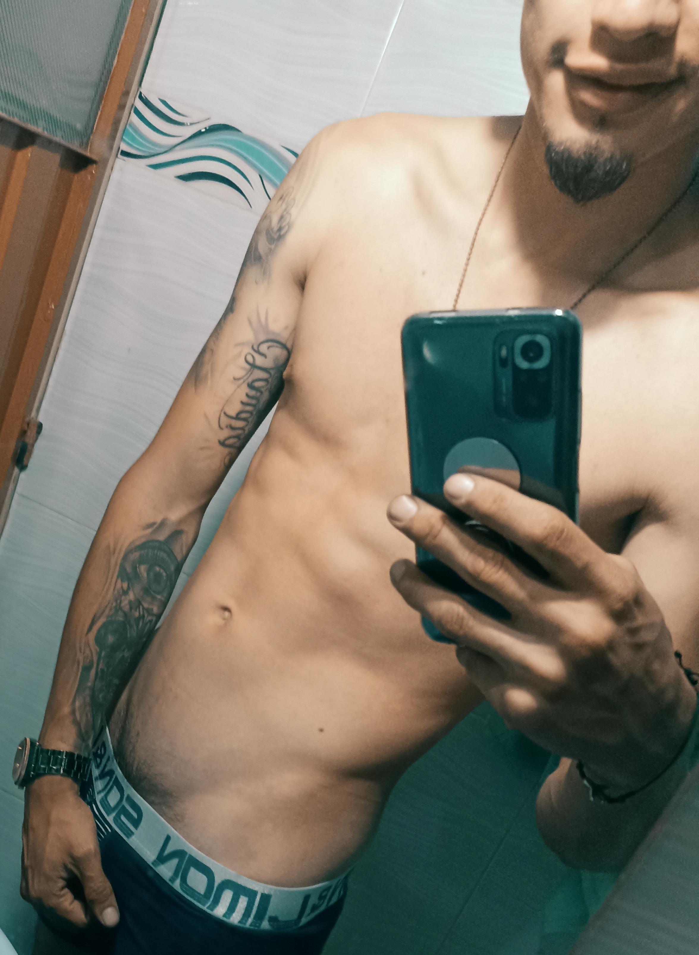 Steven_1003 live from Colombia