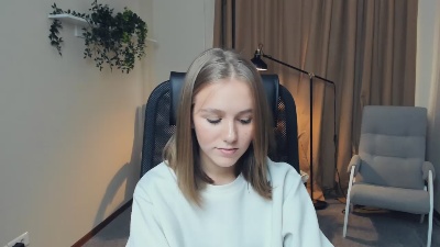 SuzyTempelton live from United States