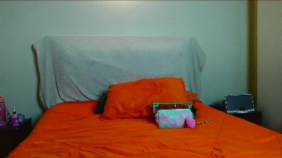 Syrinna94 live from Colombia