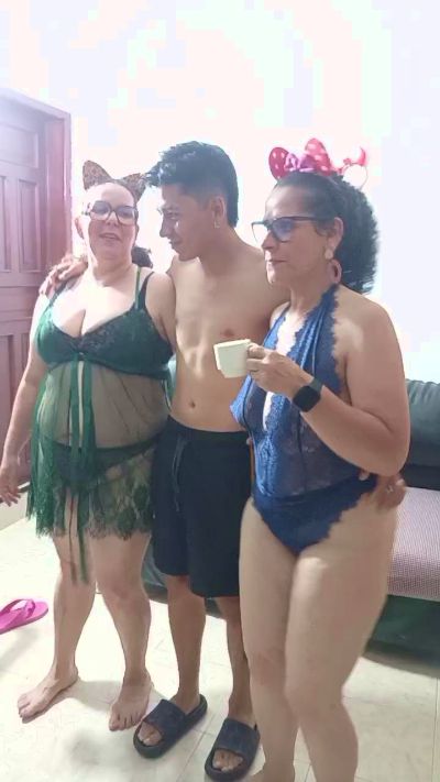 Taniamilf live from Colombia