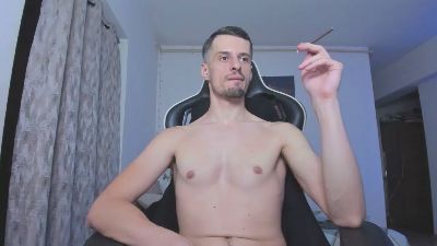 ToddClaytonn live from United Kingdom