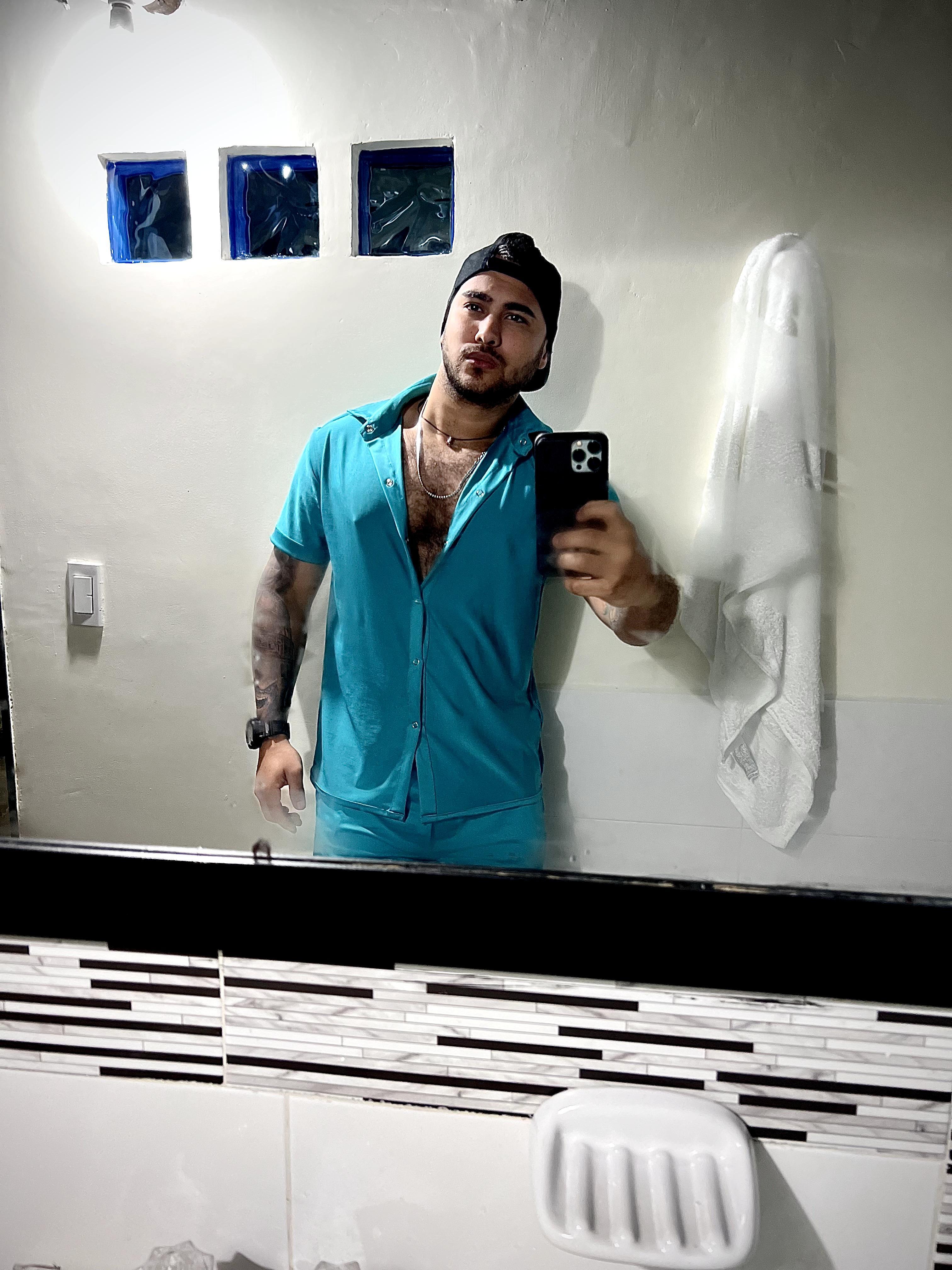 Tommy_Sccot live from Colombia