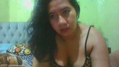 Vanelawyer88 live from Ecuador