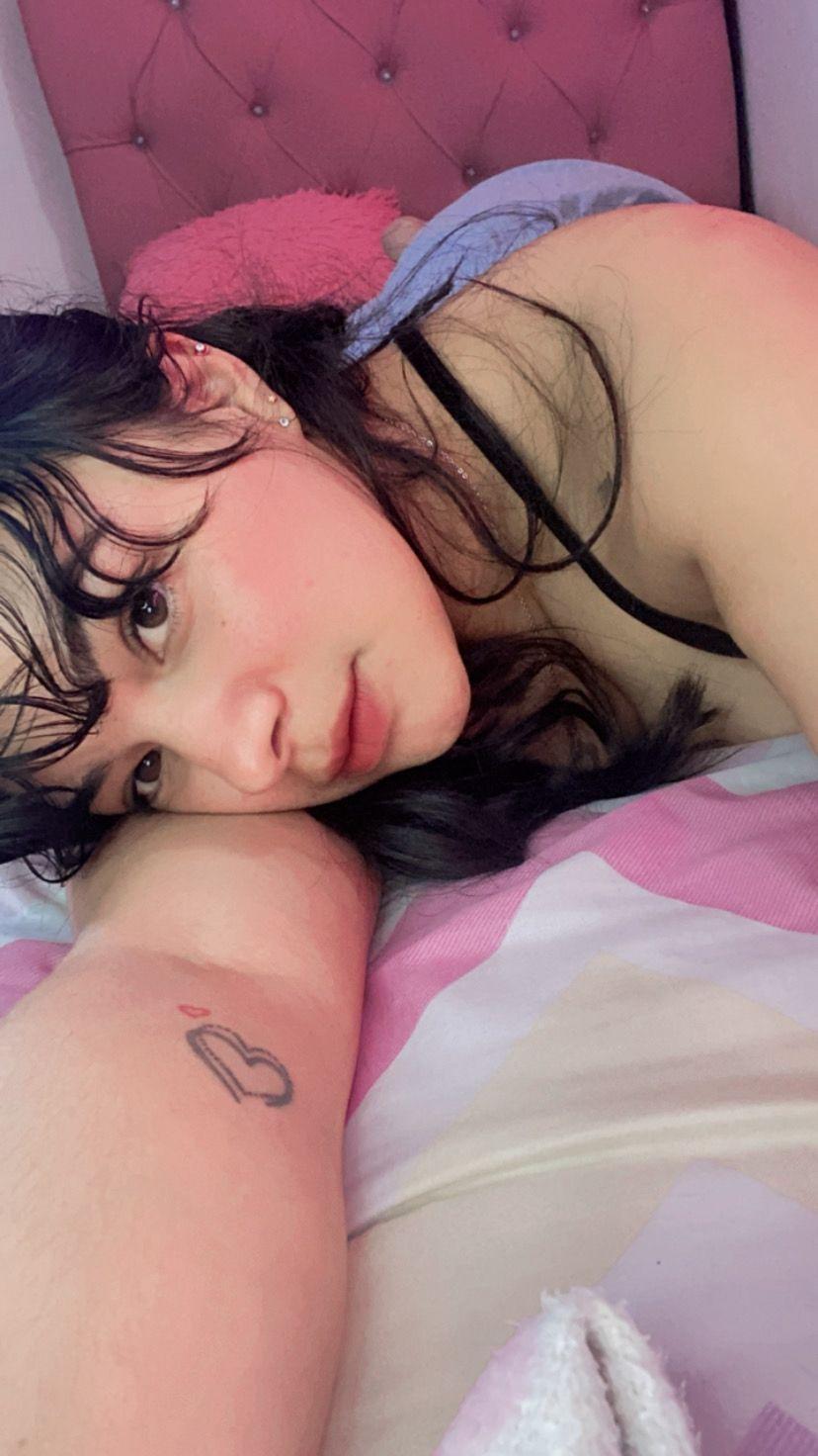 Vannessa_Shy live from Colombia