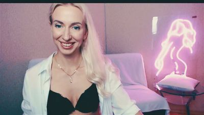 ViktoriiaS_ live from United States
