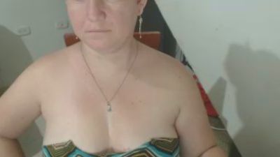 Yohis_Kiut25 live from Colombia